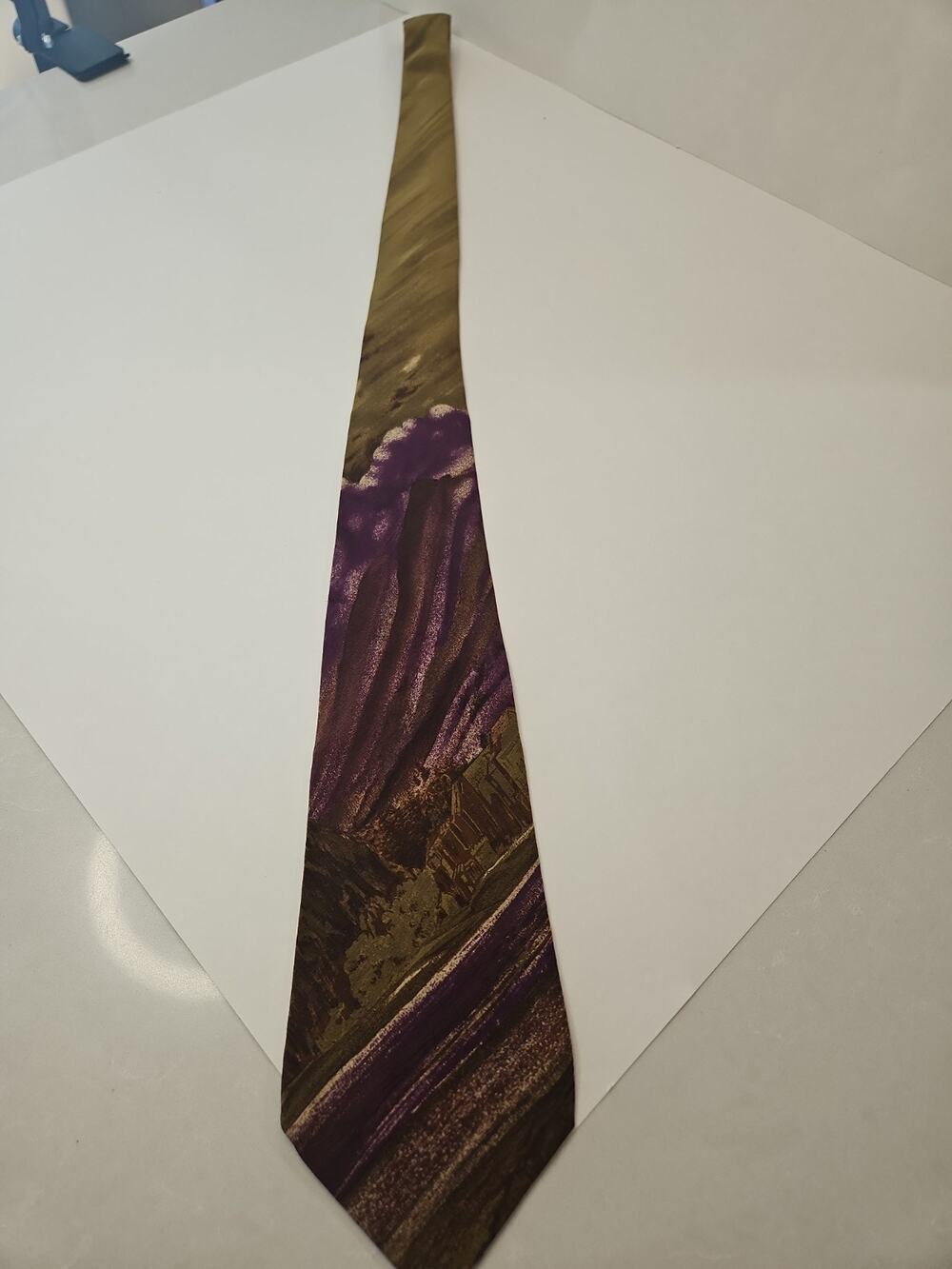 CLAUDE MONTANA Mens 100% Silk Necktie ITALY Designer Abstract Burgundy/Gold